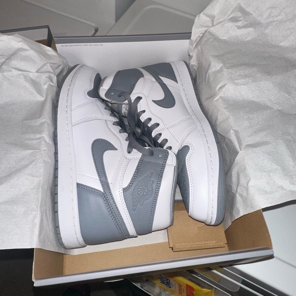AIR JORDAN 1
RETRO HIGH OG
